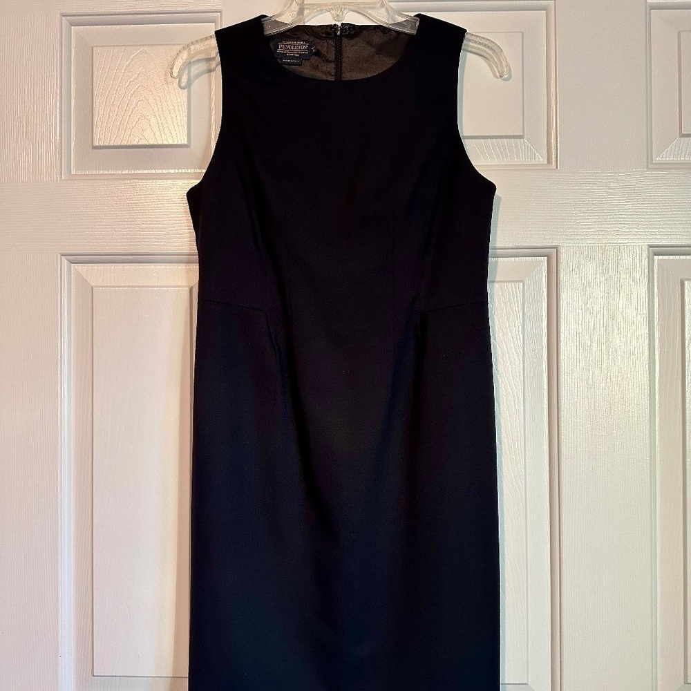 Pendleton Wool Sleeveless Sheath in Black Size 2P in GUC